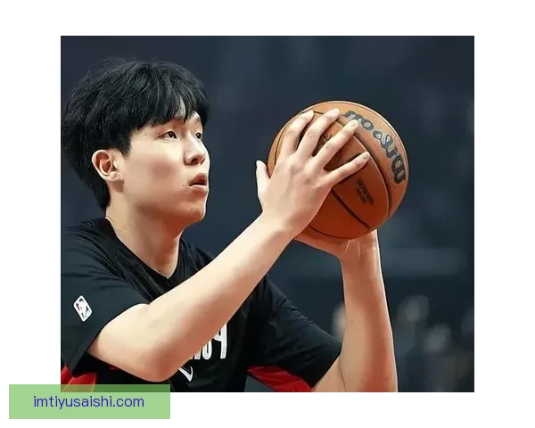 开拓者全家福大合照：杨瀚森C位领衔，利拉德昔日位置成回忆